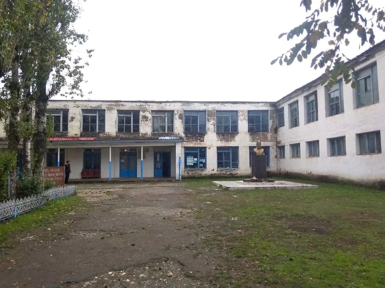 Şabran rayonu İlqar Abbasov adına Rəhimli kənd tam orta məktəbi