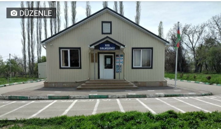 Xaçmaz rayonu Alıcqışlaq kənd İlqar Mujdabəyov adına tam orta məktəb