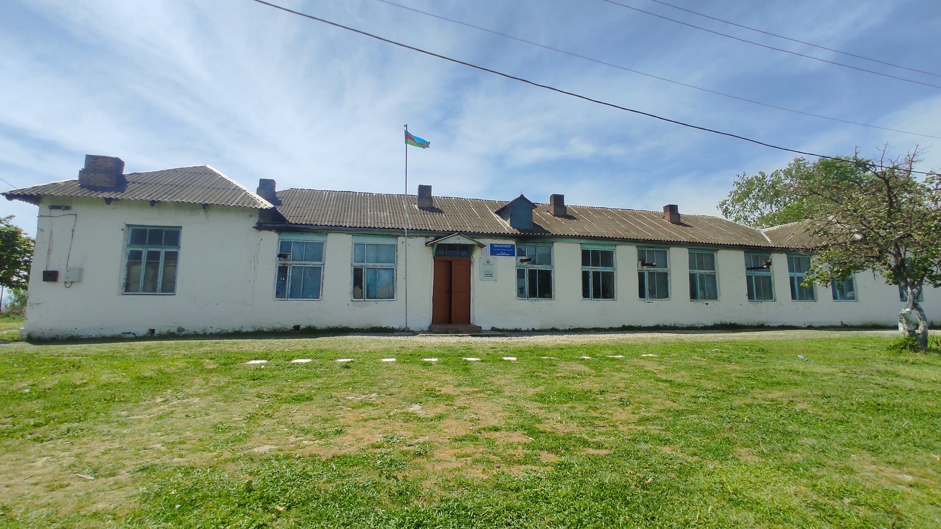 Xaçmaz rayonu İlxıçı kənd Oktay Mehrəliyev adına tam orta məktəb