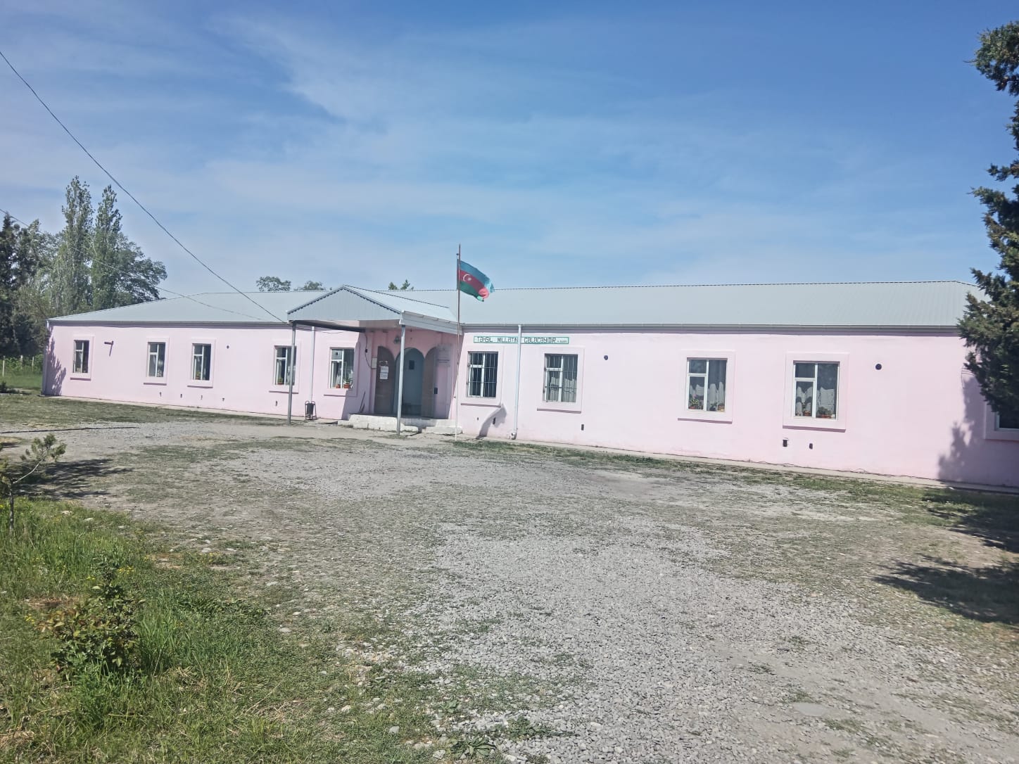 Xaçmaz rayonu Qaracik-Zeyid kənd tam orta məktəb