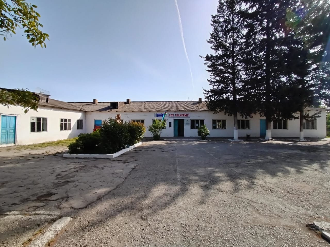 Xaçmaz rayonu Üçgün-qışlaq kənd Sadıq Qurbanəliyev adına tam orta məktəb