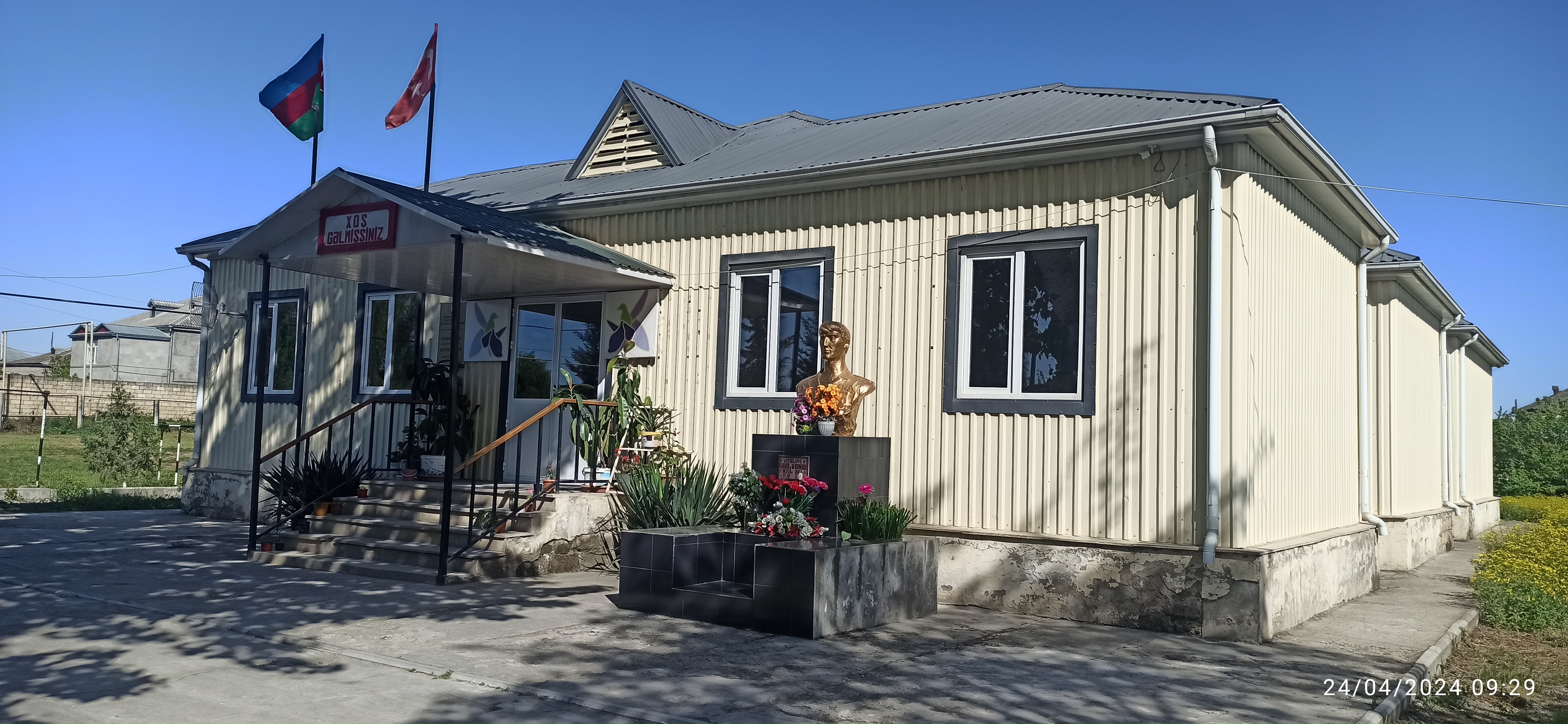 Xaçmaz rayonu Bayoba kənd Əlvan Fətəliyev adına ümumi orta məktəb