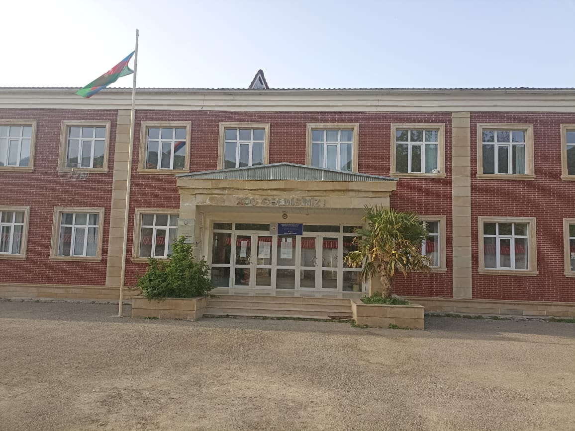 Yuxarı Kalunxur kənd tam orta məktəb