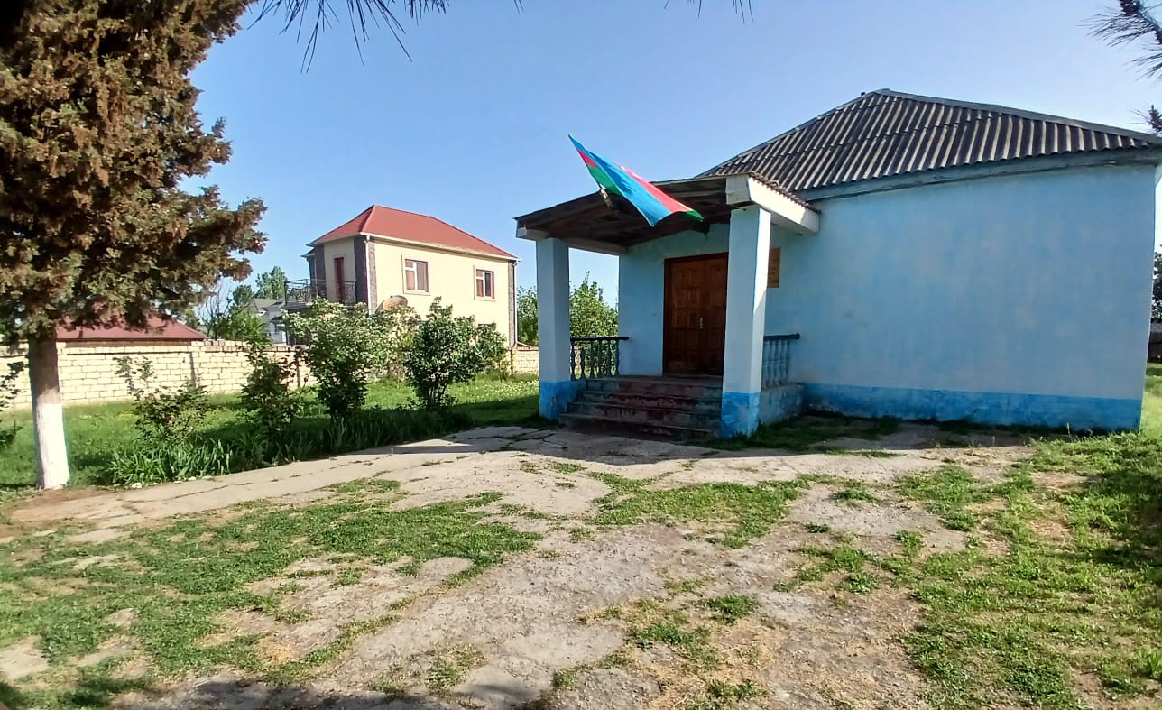 Xaçmaz rayonu Ukuroba kənd ibtidai məktəb