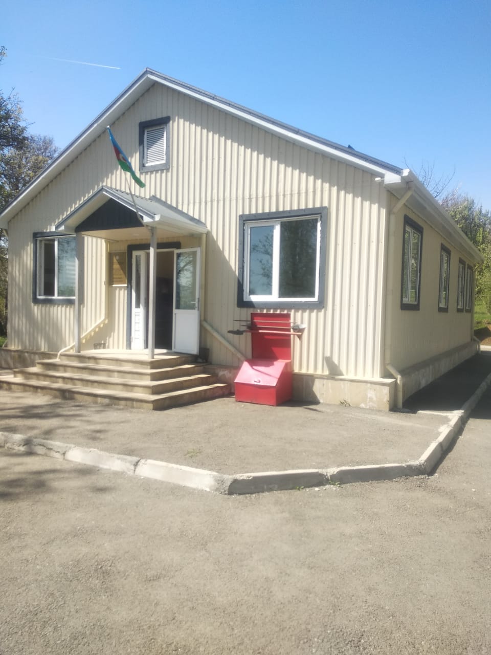 Quba rayonu Şuduq kənd Ülvi Mikayılov adına tam orta məktəb