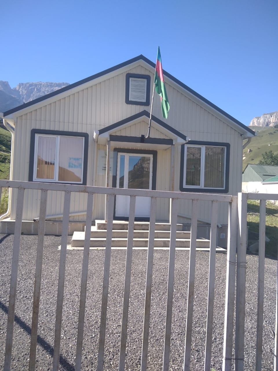 Qusar rayonu Ləzə kənd ibtidai məktəb