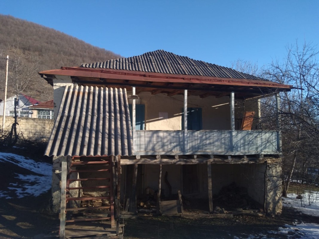 Quba rayonu Küsnət kənd ibtidai məktəbi