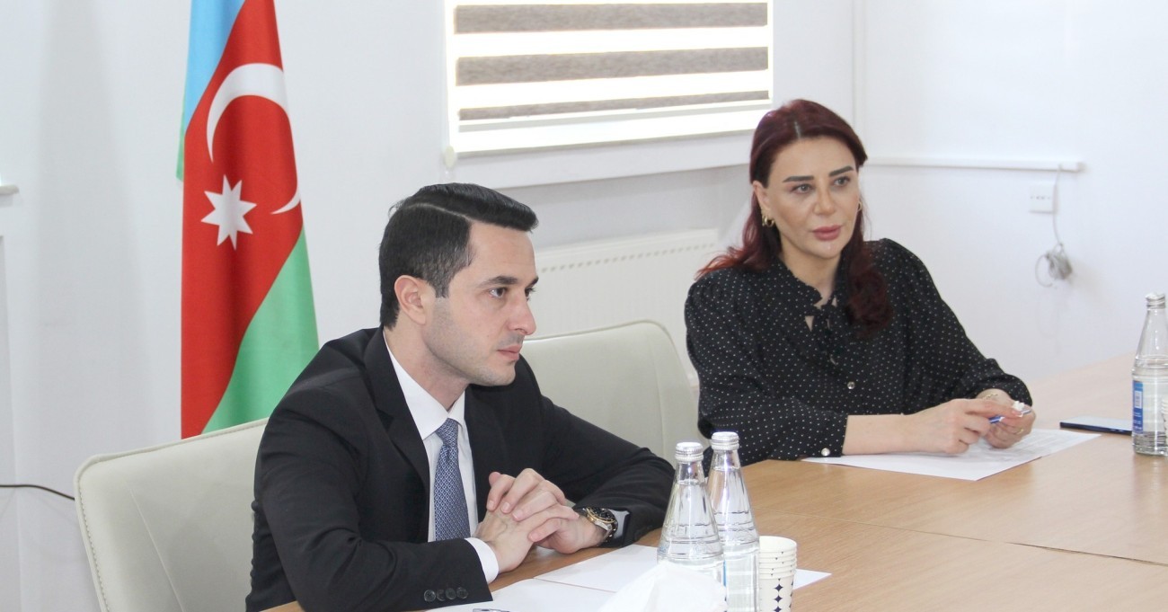 Quba-Xaçmaz Regional Təhsil İdarəsinin müdiri Coşqun Əliyev Qusar rayonunda vətəndaşları qəbul etmişdir.