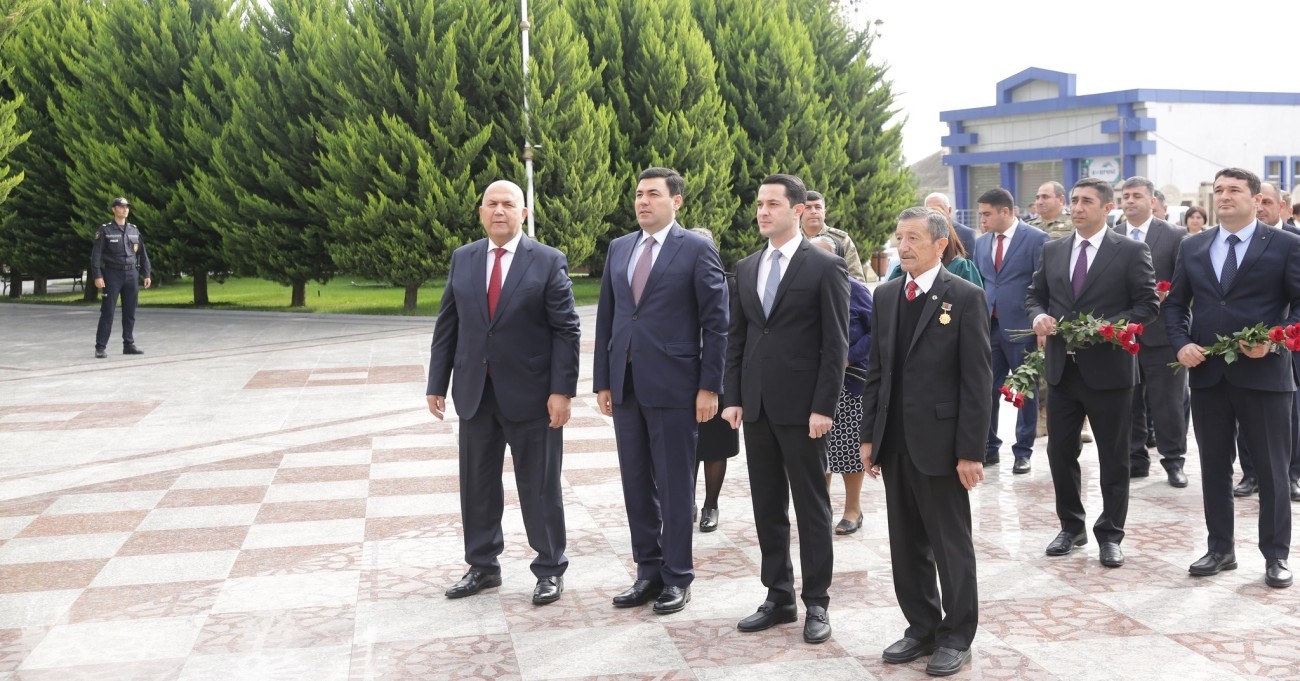 Xaçmaz şəhərində 5 Oktyabr - Beynəlxalq Müəllimlər Günü ilə bağlı tədbir keçirilmişdir.