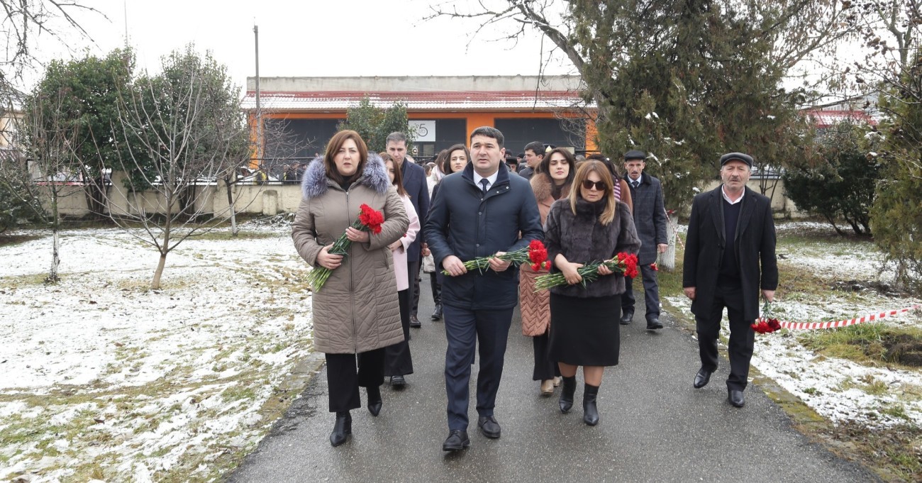 Quba rayonunda yerləşən Şəhidlər xiyabanını ziyarət olundu