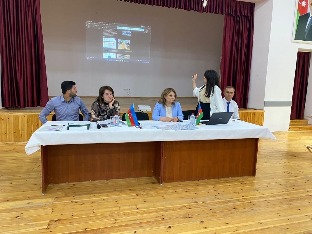 Valideynlərlə hesabat iclası keçirildi