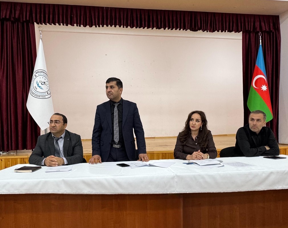 Məktəbəqədər təhsil müəssisələrin rəhbərləri ilə iclas keçirilib