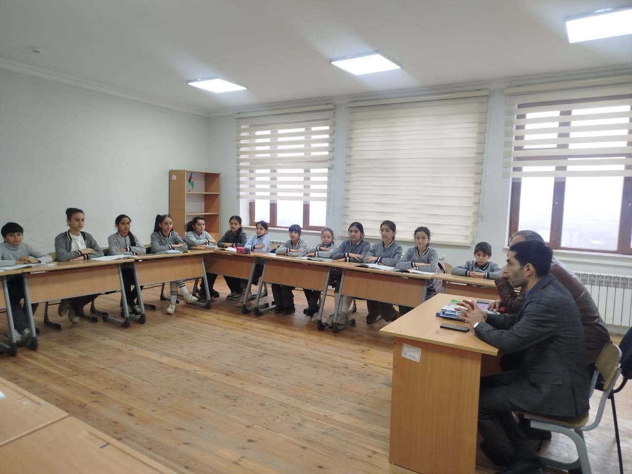 Azərbaycan dili və ədəbiyyat fənn aylıqları davam edir