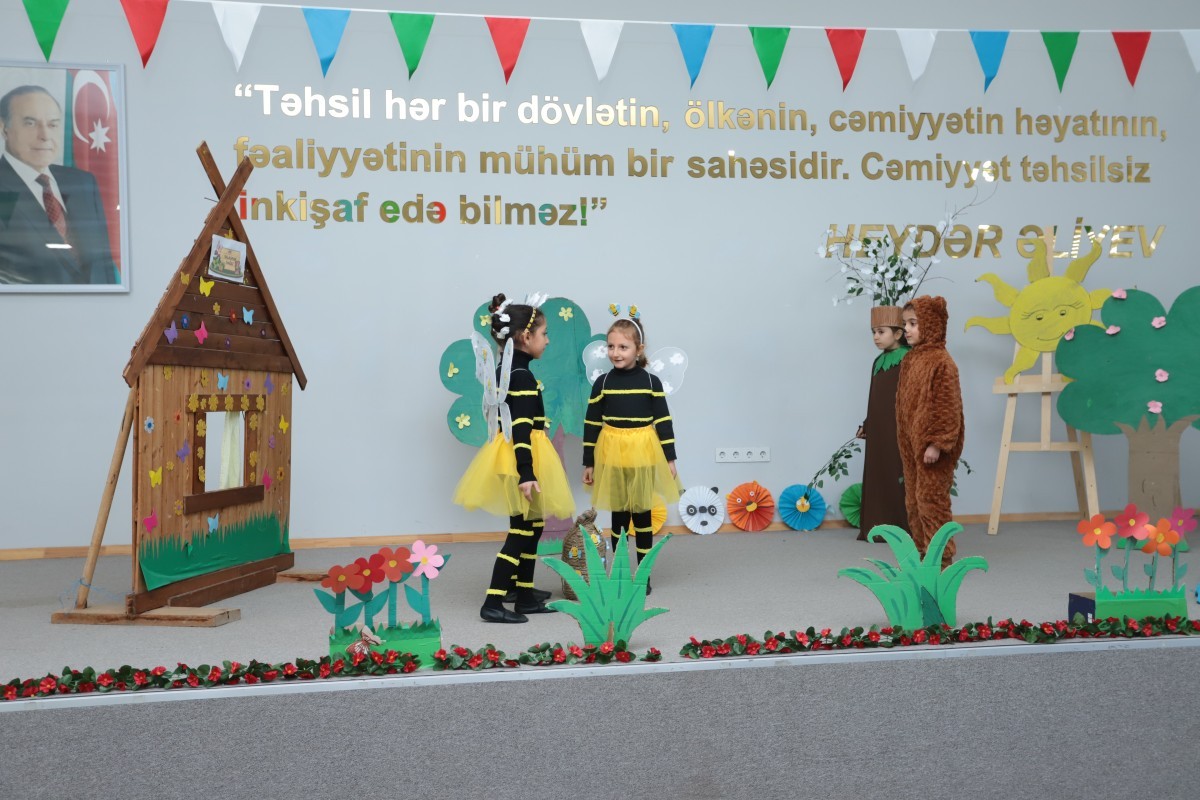 “Kitabdan səhnəyə” – məktəb tamaşasının region turu təşkil olunub